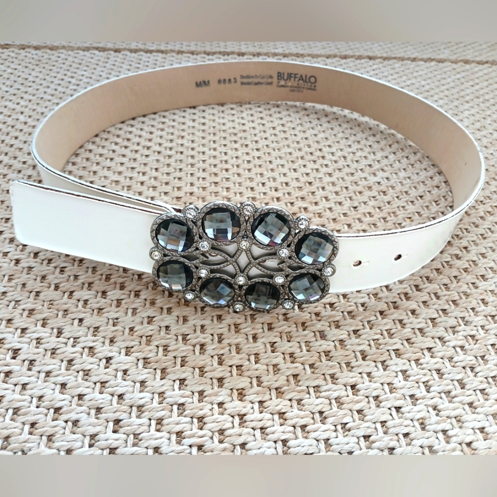 Buffalo White Leather Belt with Embellished Buckle - Picture 1 of 9